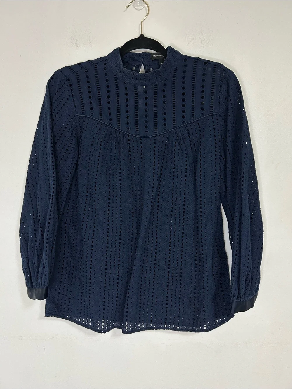 Banana Republic XS Navy Eyelet Lace Blouse & Black Lace Top Bundle Romantic